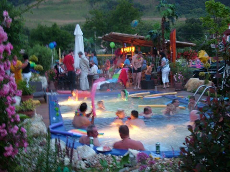 Holiday Vendeghaz Es Szabadidokert Jardanhaza Экстерьер фото